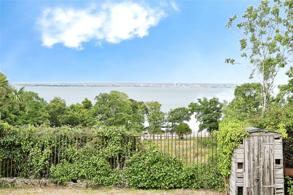 Property photo 2 of 19 Picture No. 15