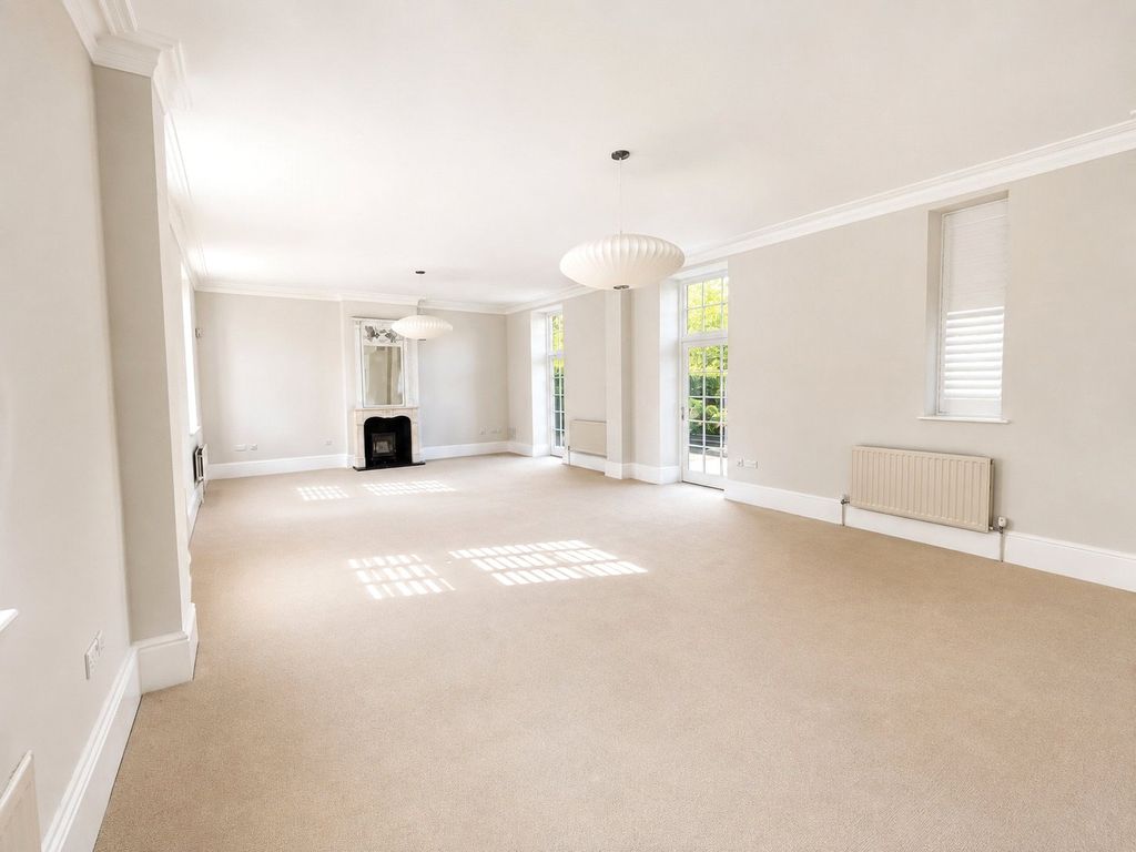 Property photo 3 of 11 Picture No. 25