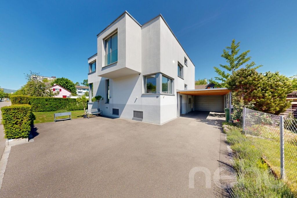 Property photo 3 of 3