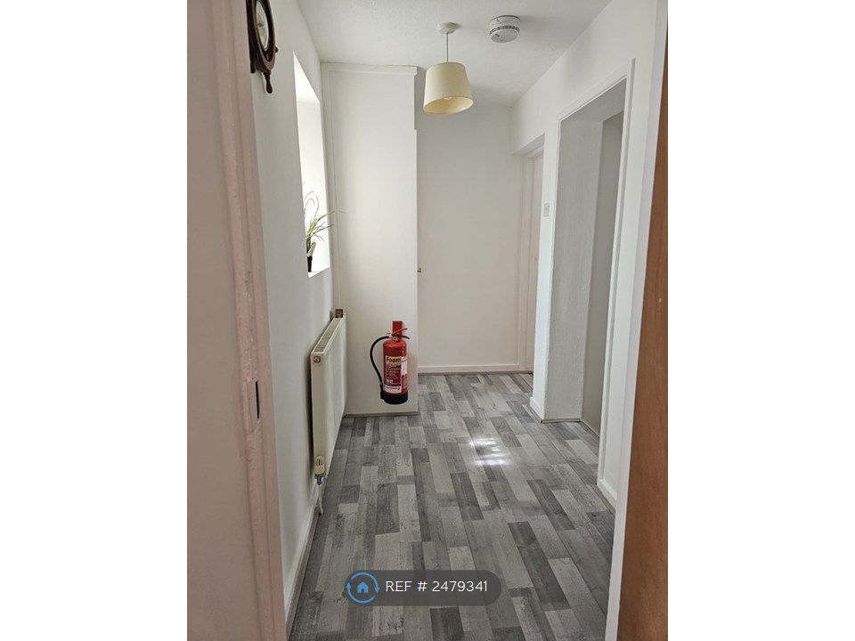 Property photo 2 of 19 Landing