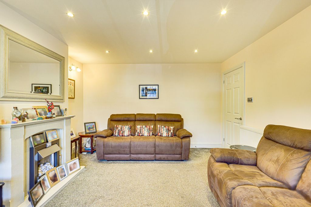 Additional image 5 of 6 bed detached house for saleChestwood Close, Billericay CM12