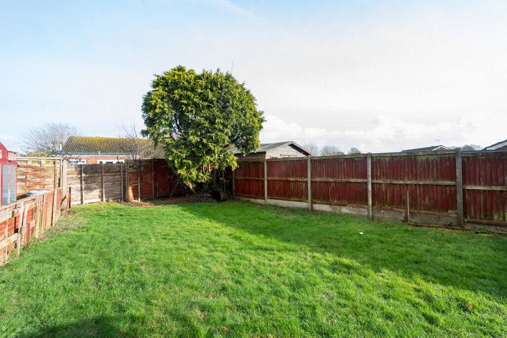 Property photo 2 of 9 Garden