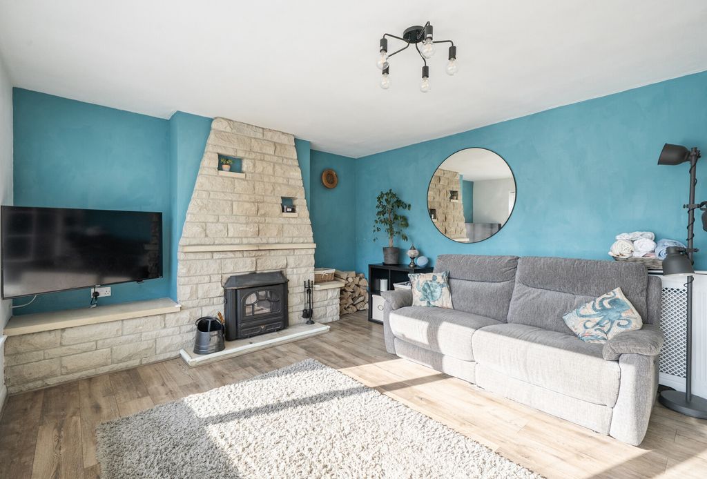 Property photo 3 of 19 1457132-8-69Fe2Fd...