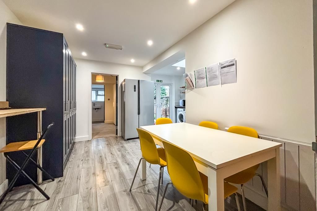 Property photo 3 of 18 Kitchen/Diner