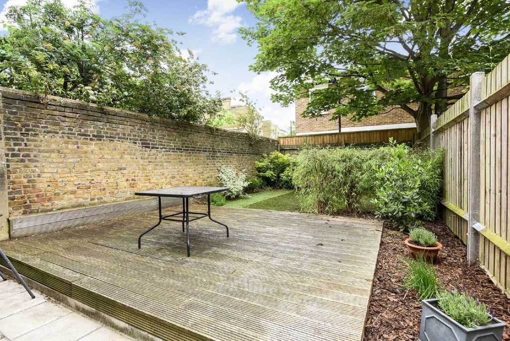 Property photo 2 of 6