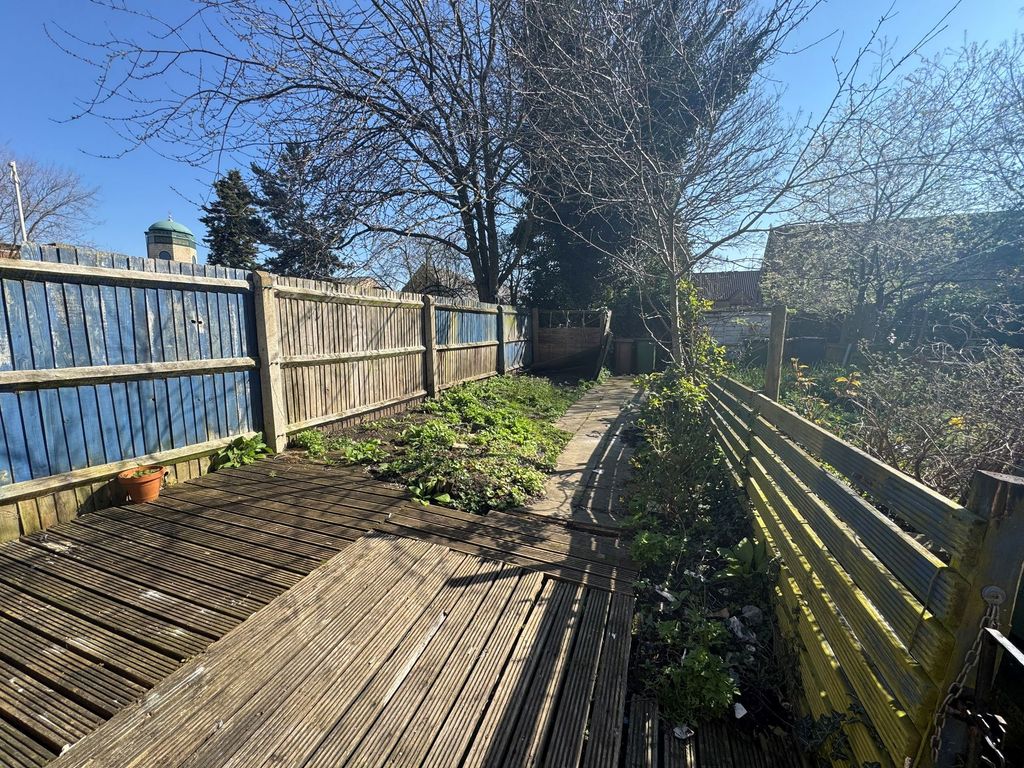 Property photo 3 of 9