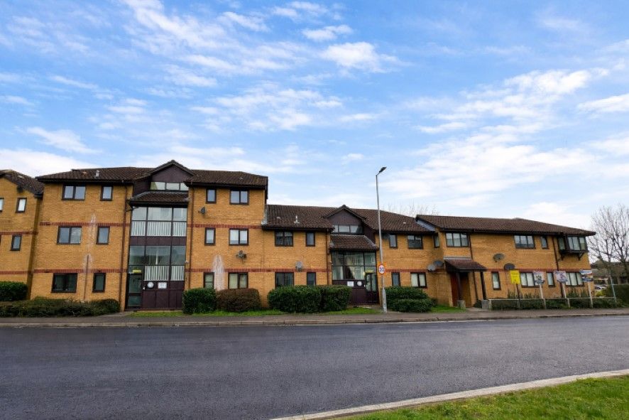 Property photo 1 of 8