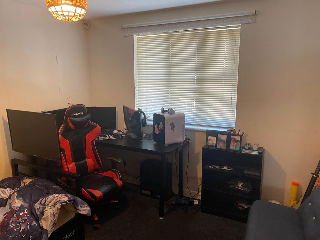 Property photo 3 of 4