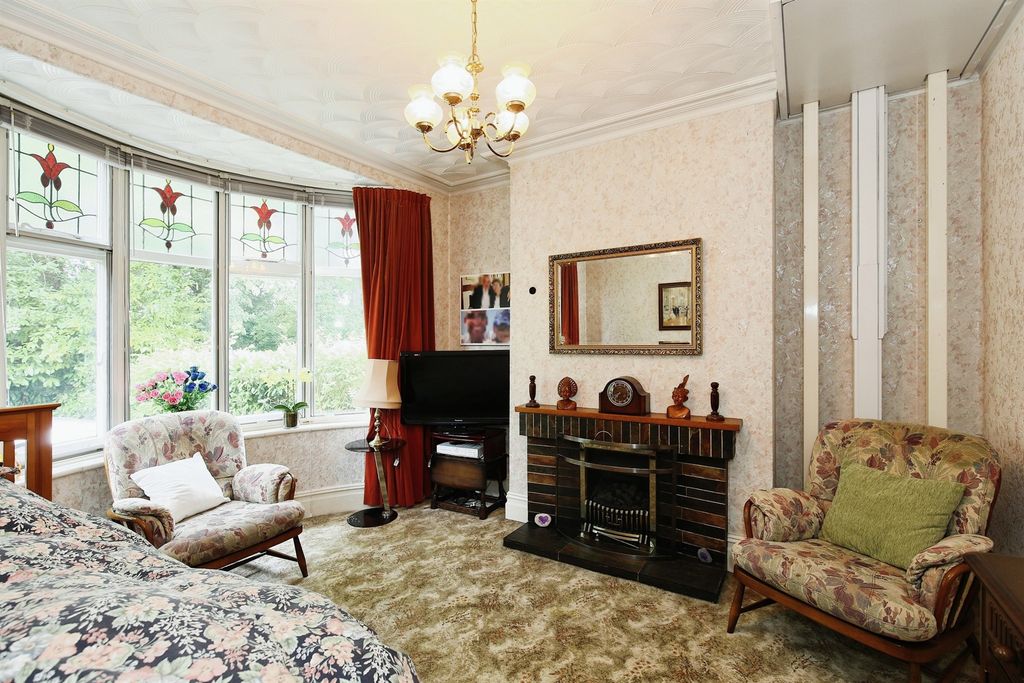 Property photo 3 of 15