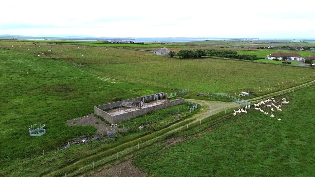 Property photo 3 of 4 Handling Pen