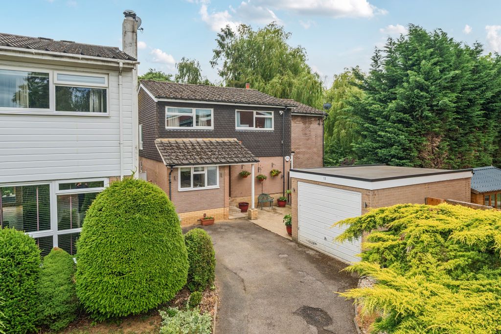 Property photo 1 of 17