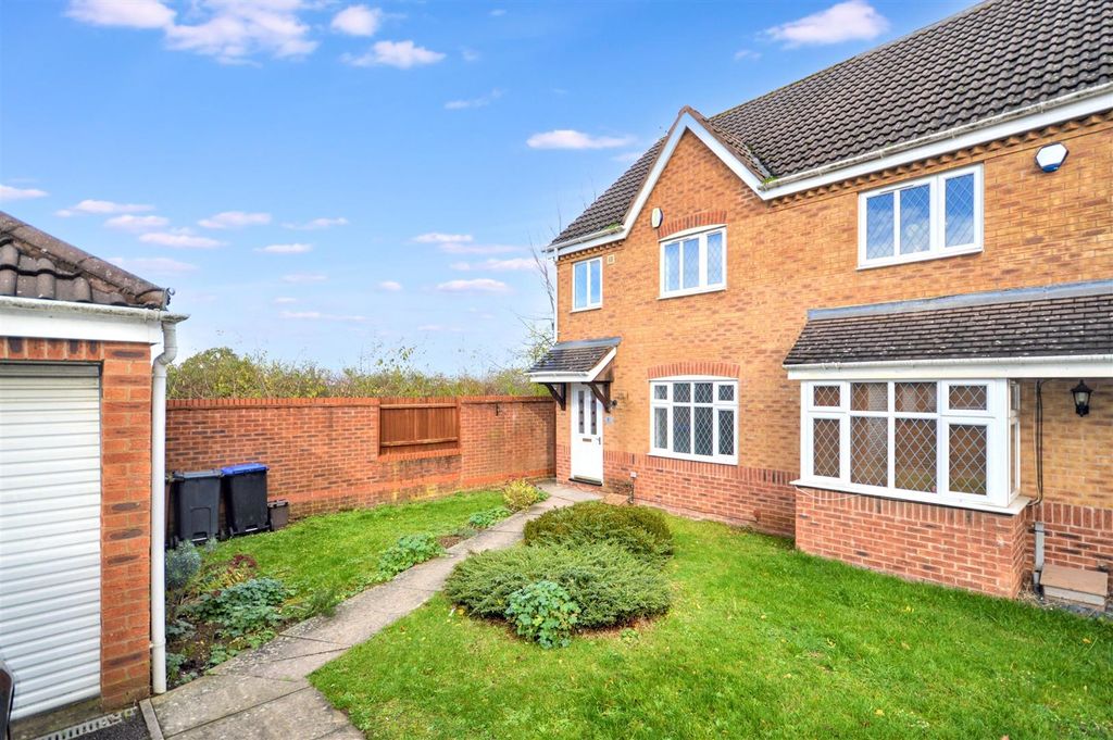 Property photo 1 of 22 8 Dixson (19).Jpeg