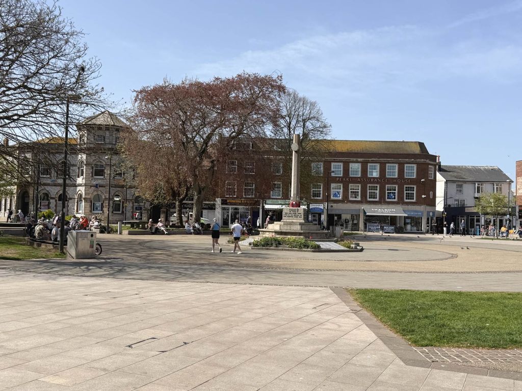 Property photo 2 of 5