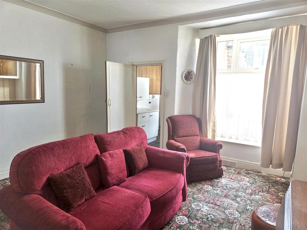 Property photo 2 of 10 20260717164003_20260717-Interior-17-4C79Vjkkdcgfts