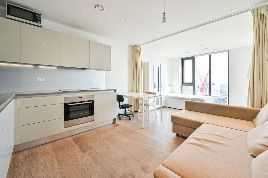 Property photo 1 of 9