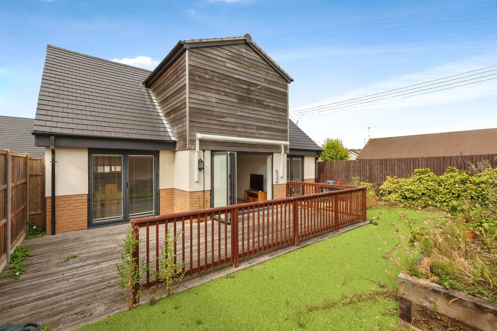 Property photo 3 of 17