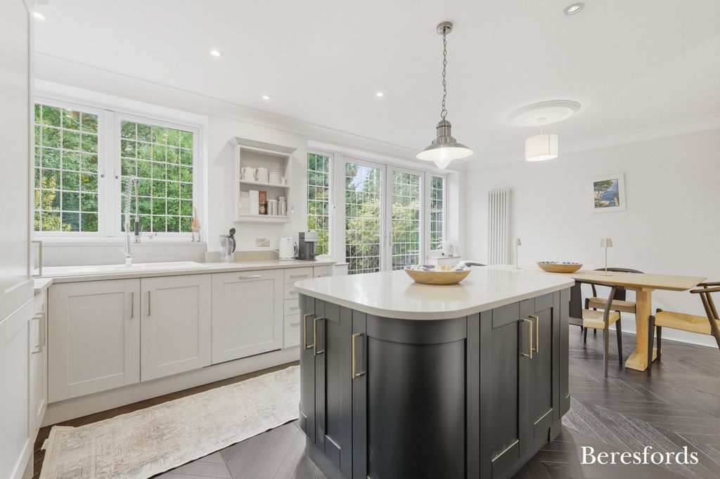 Property photo 3 of 17 Picture No. 04