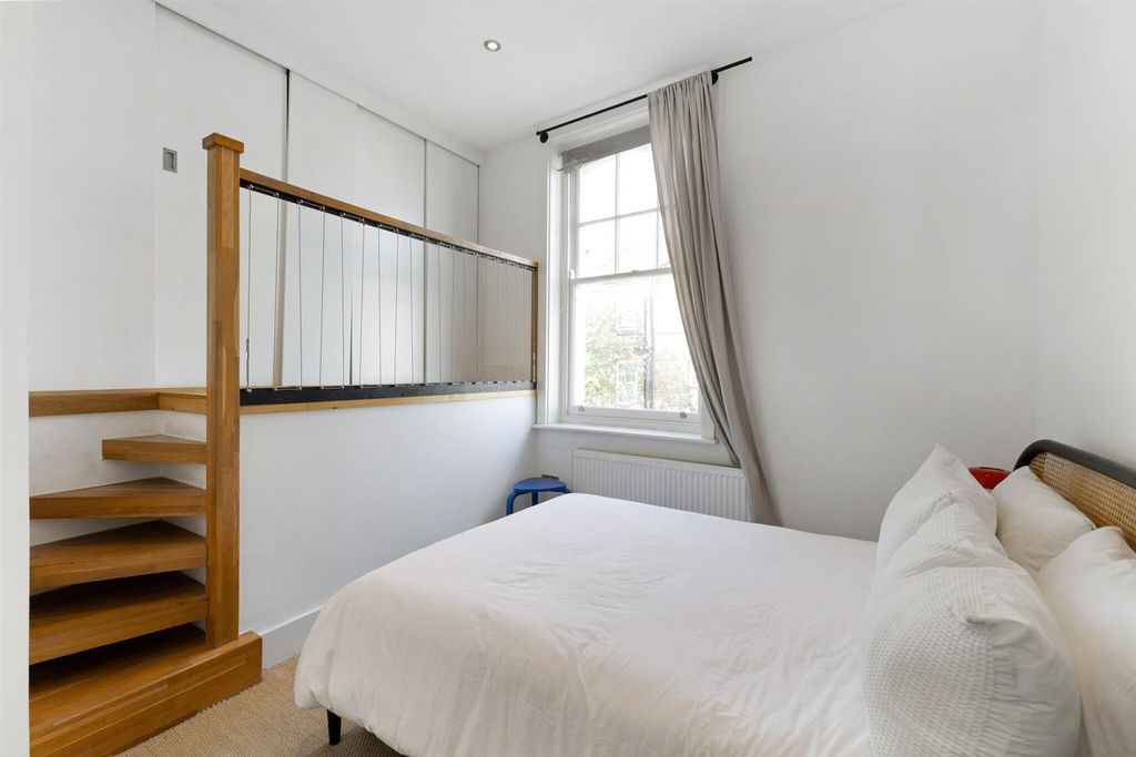 Property photo 2 of 10 90853_Flat 1 51 Garfield Road (12)_Low.Jpg