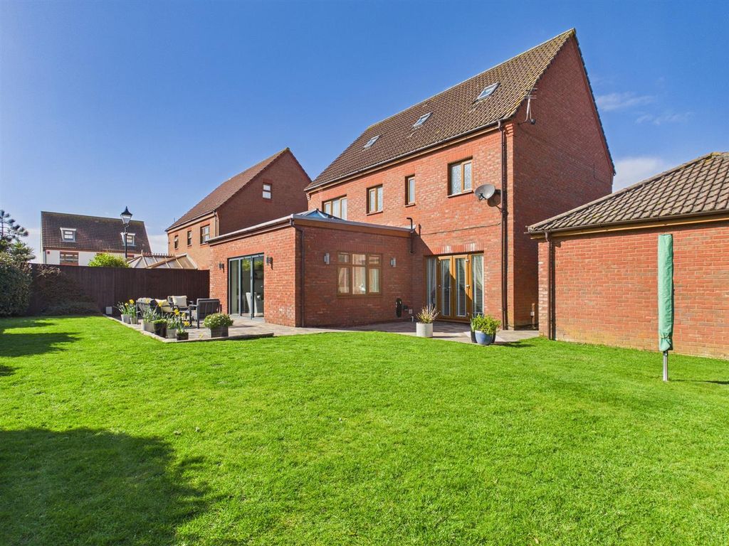 Property photo 3 of 34 Cam04118G0-Pr0050-Still045.Jpg