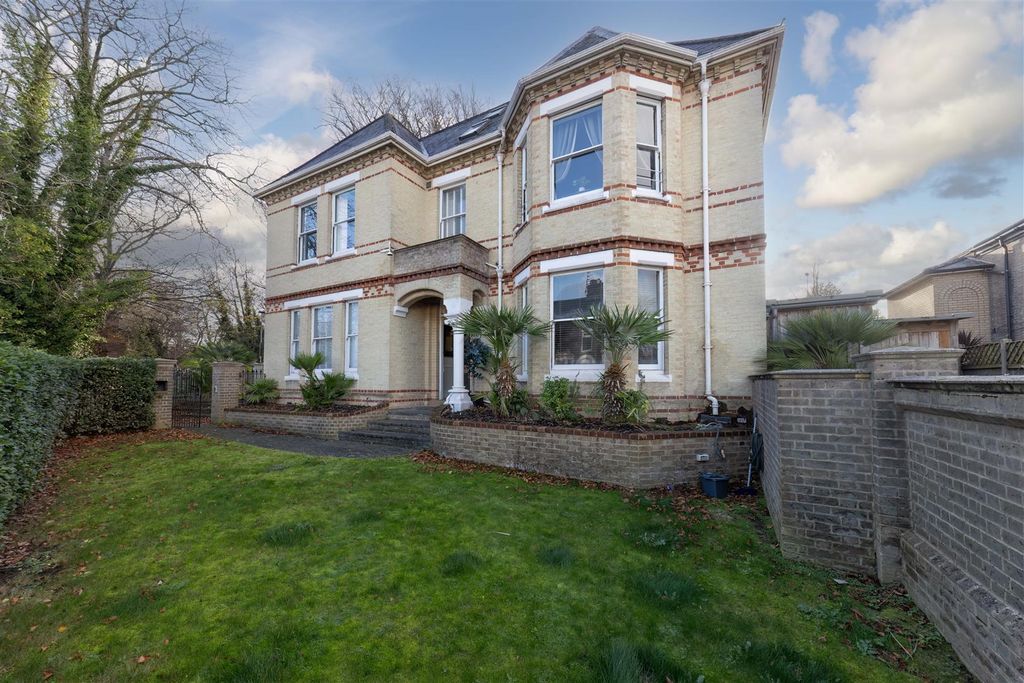 Property photo 2 of 19 Ba-19.Jpg