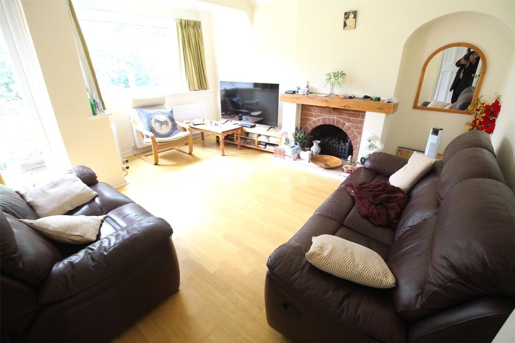 Property photo 3 of 13 Picture No. 01