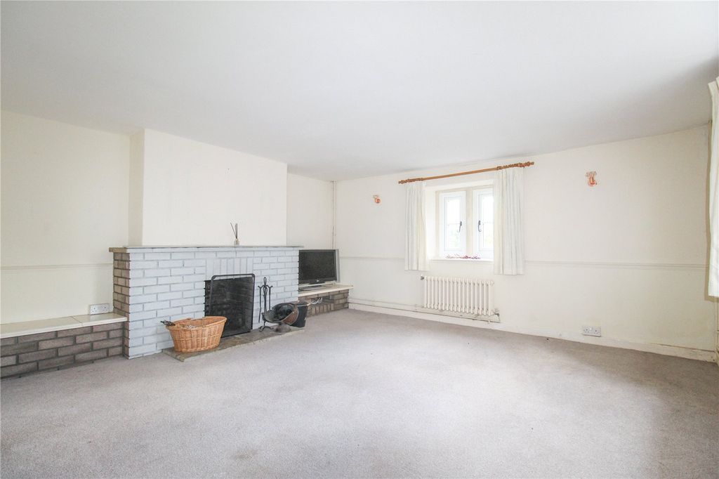Property photo 3 of 19 Picture No. 06