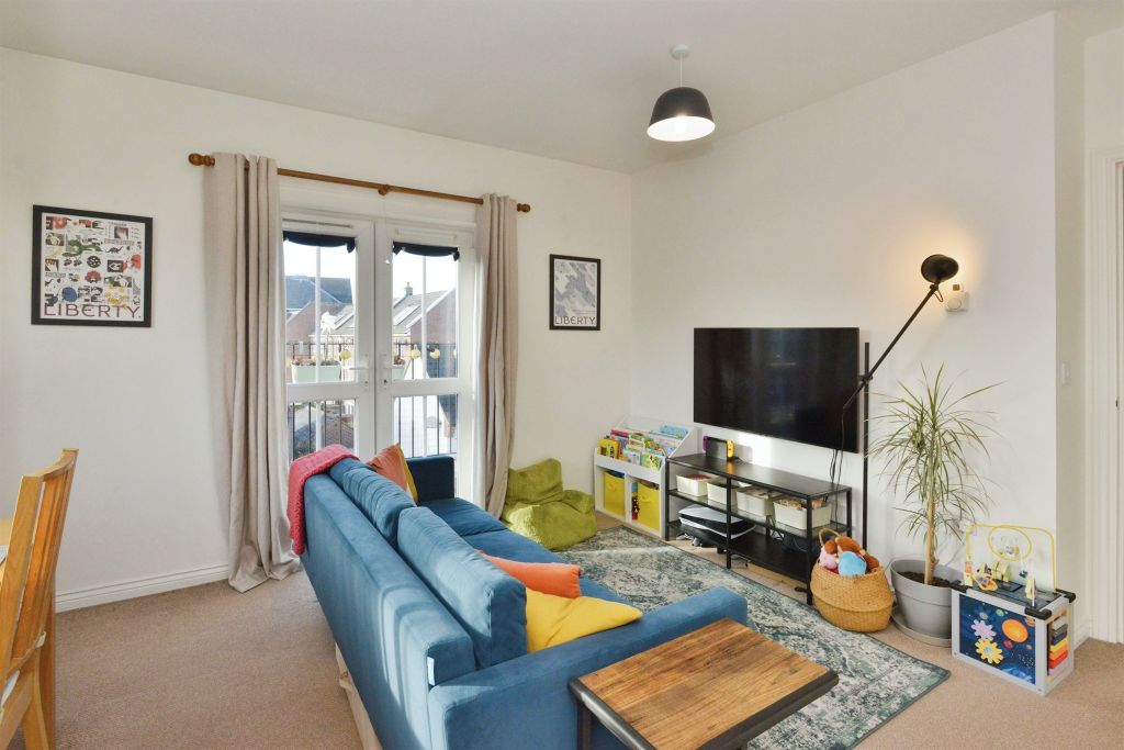 Property photo 2 of 17