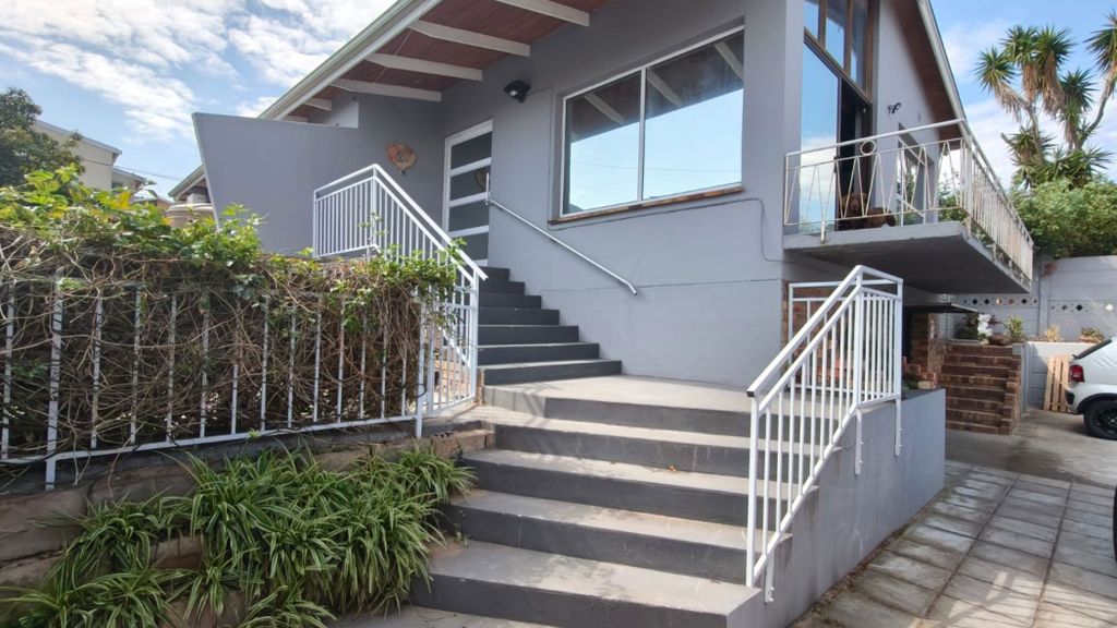 Property photo 1 of 31