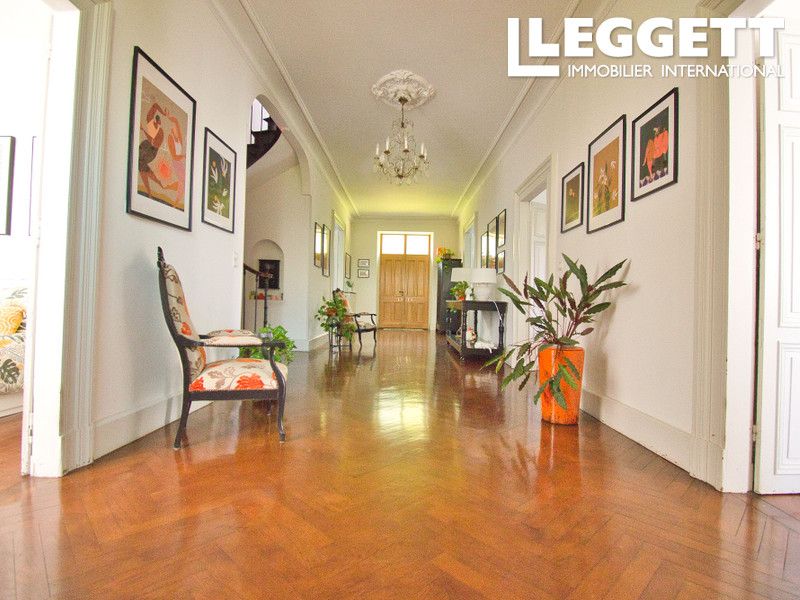 Property photo 3 of 10