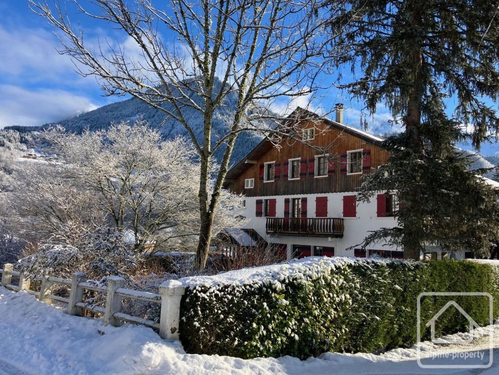 Property photo 2 of 40