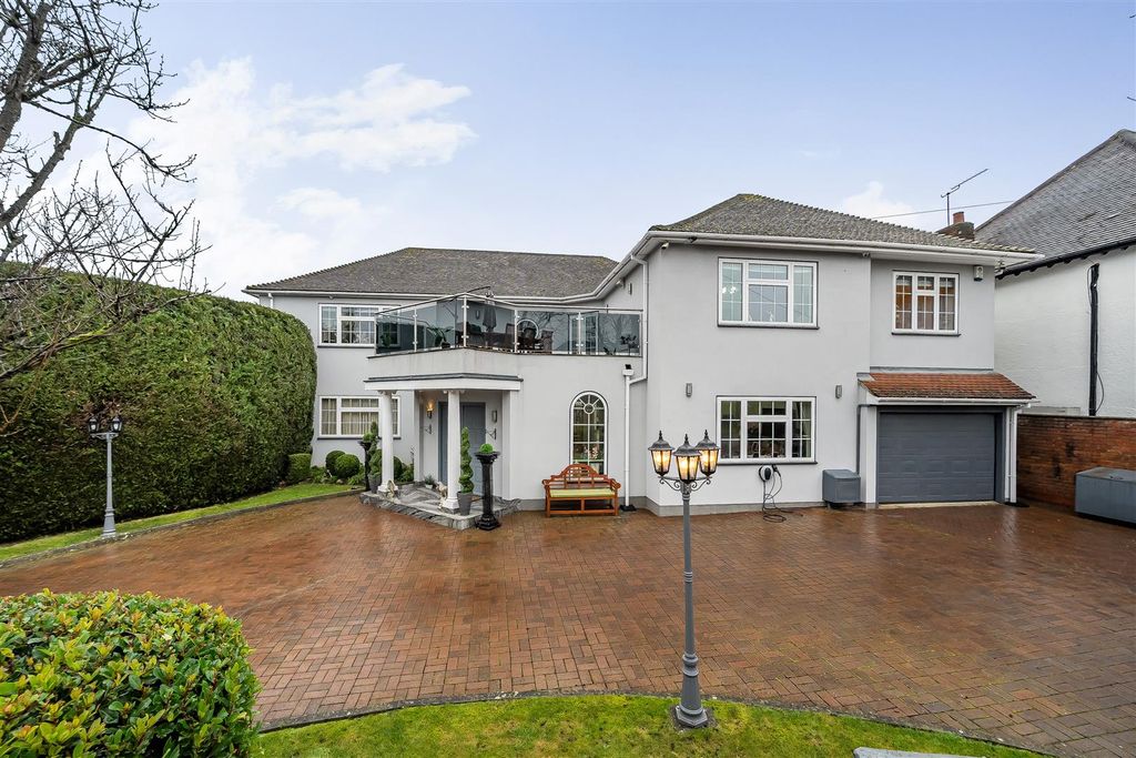 Property photo 1 of 26 Exterior:
