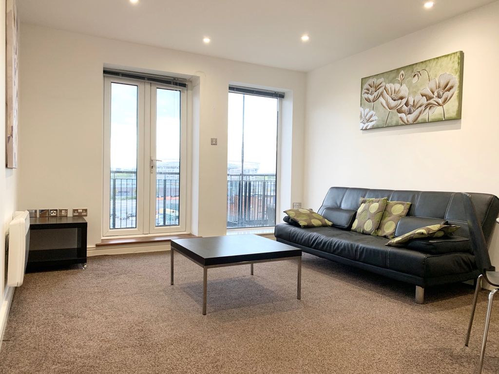 Property photo 2 of 12 Lounge (2)