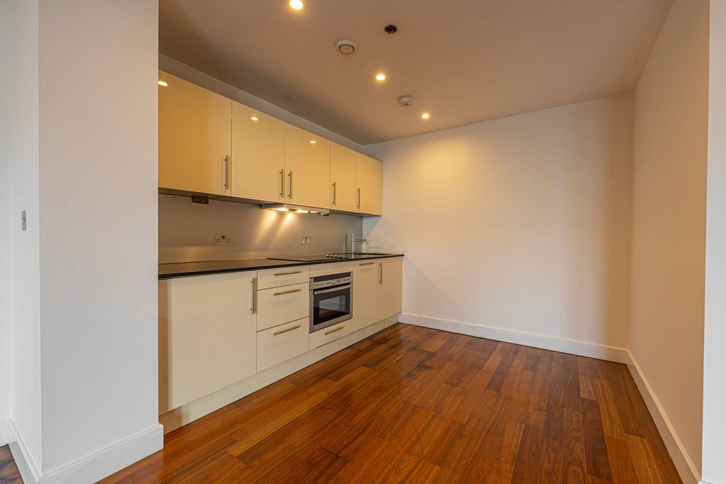Property photo 2 of 30