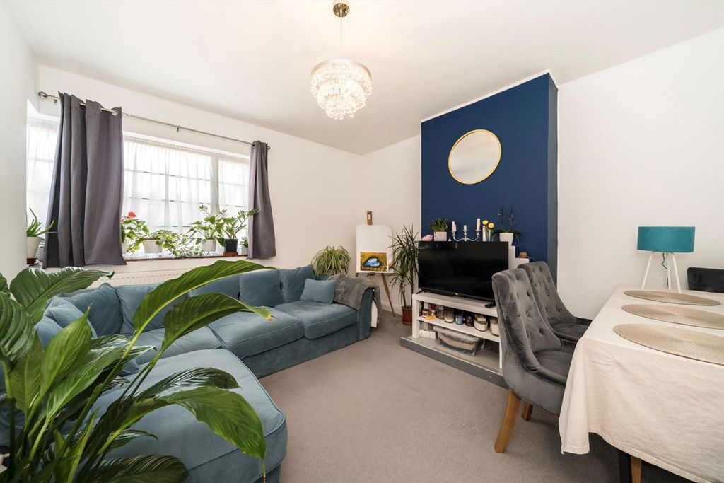 Property photo 2 of 4
