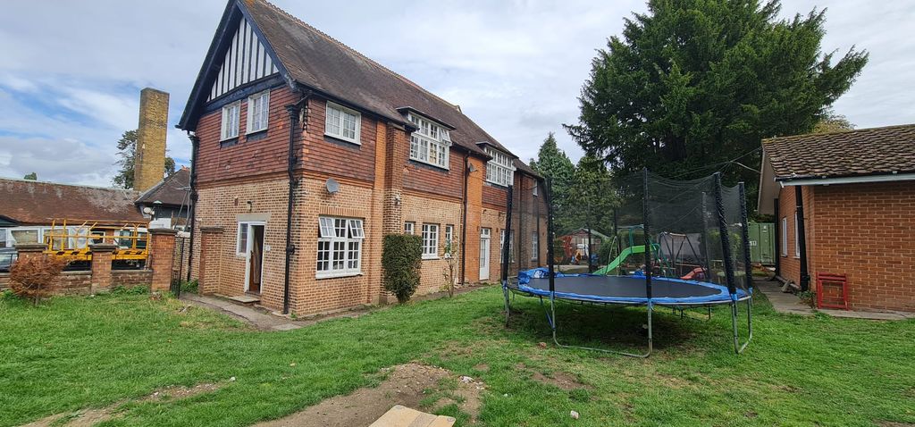 Property photo 1 of 7