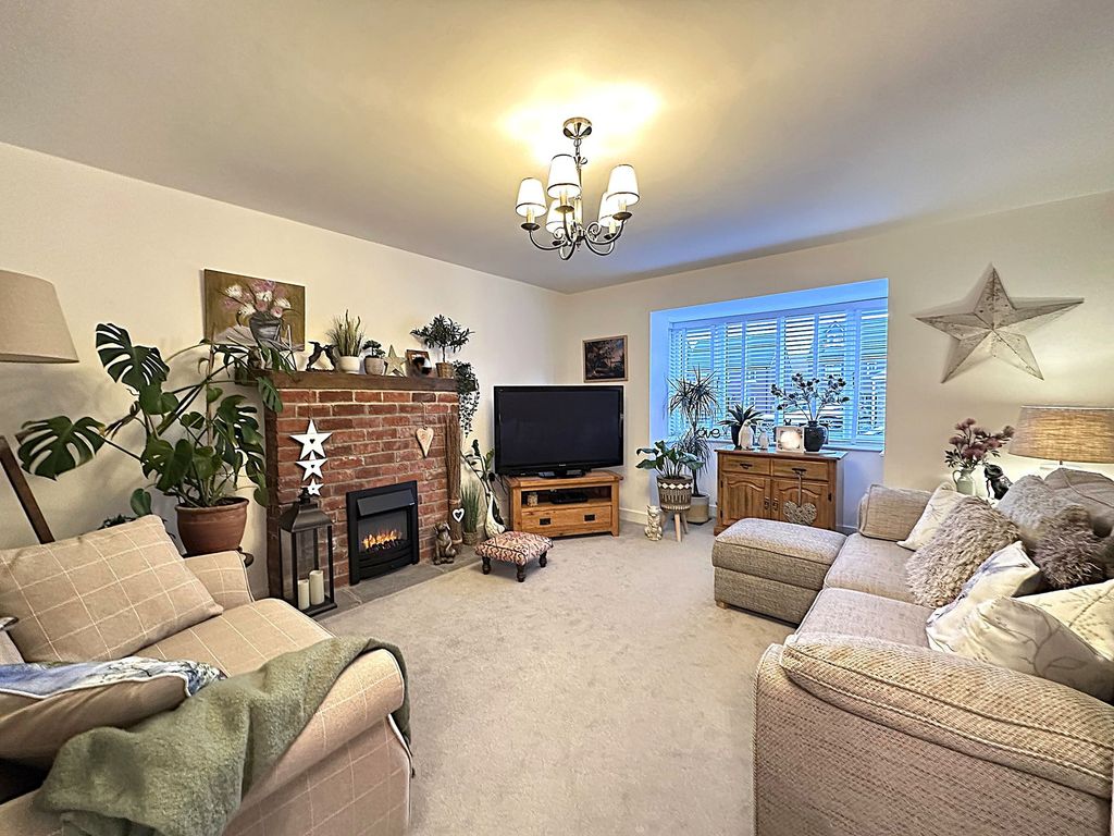 Property photo 2 of 19