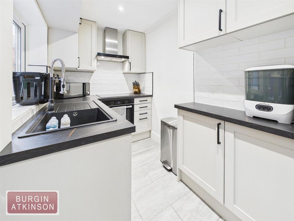 Property photo 2 of 15 Cam01619G0-Pr0175-Still008.Jpg