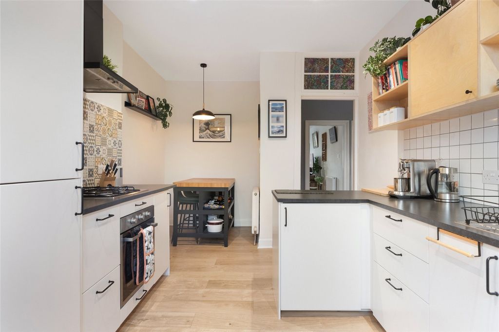 Property photo 3 of 30 Picture No. 17