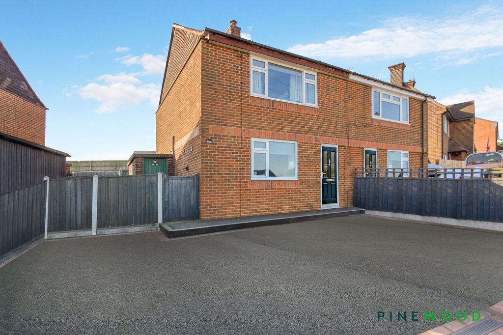 Property photo 1 of 14 Front