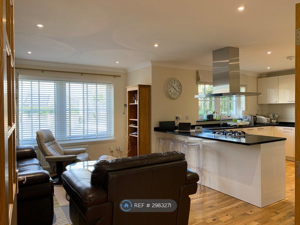 Property photo 2 of 6 Sitting & Dinning