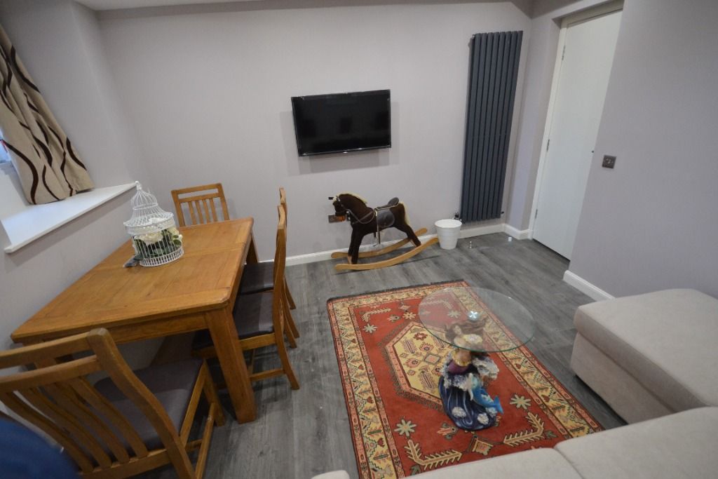 Property photo 3 of 10 Photo 3