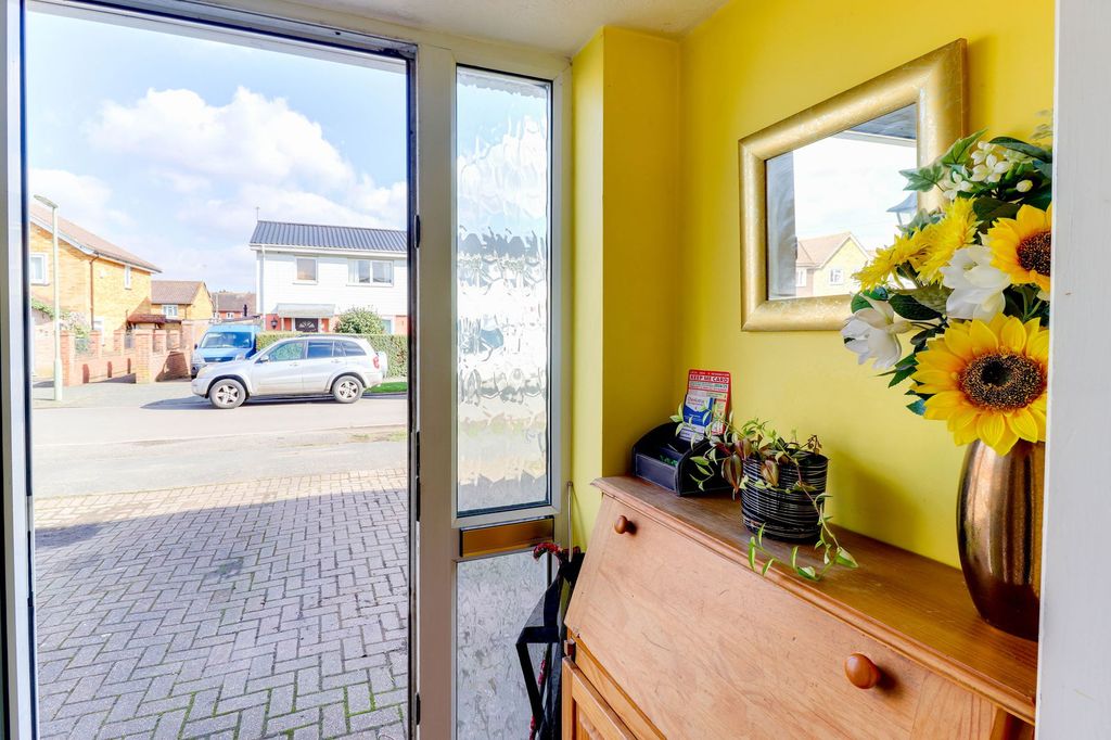 Property photo 3 of 35