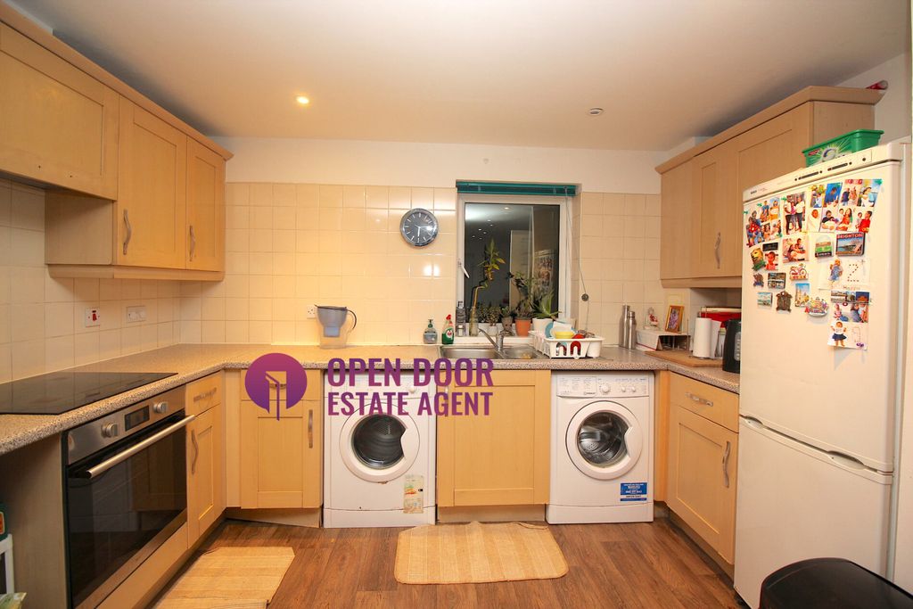 Property photo 2 of 5