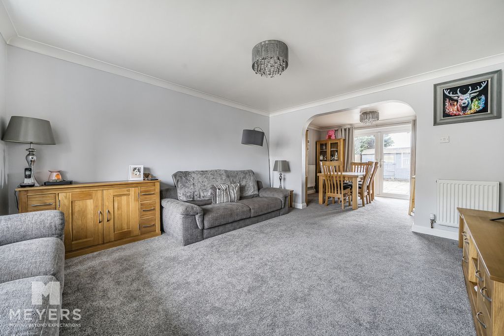 Property photo 3 of 22