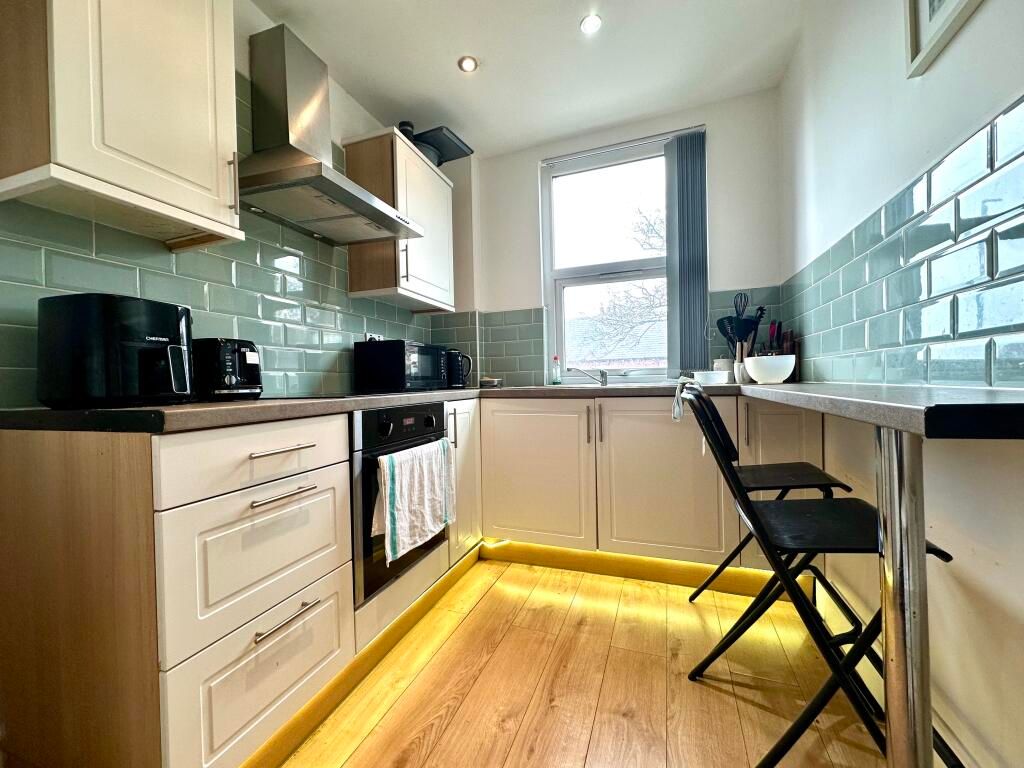 Property photo 2 of 4 Bedroom 1