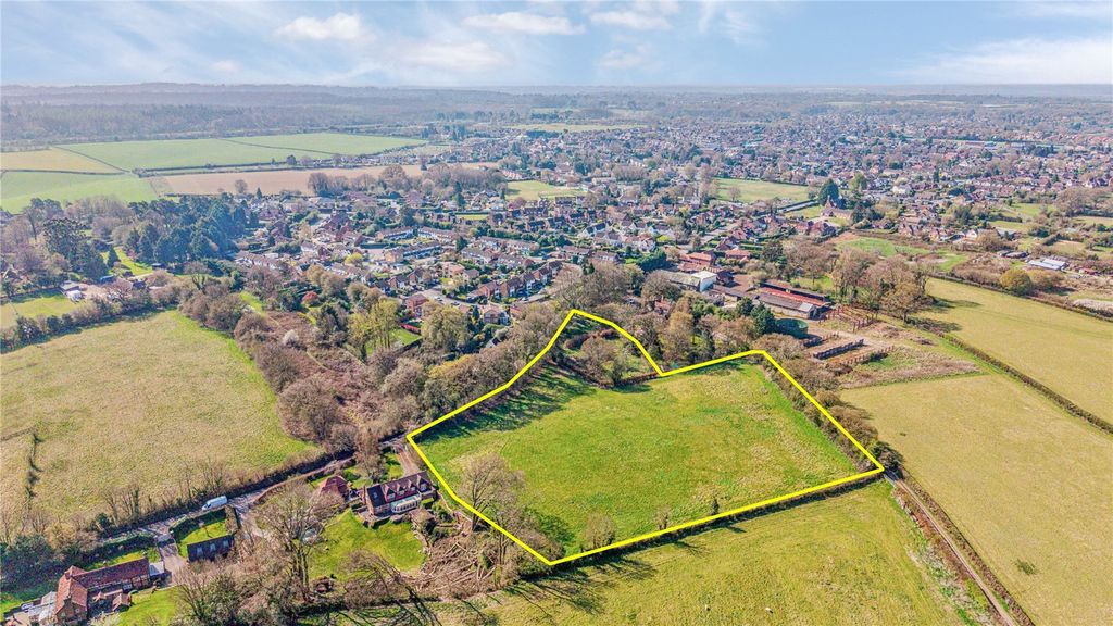 Property photo 3 of 8 Picture 3