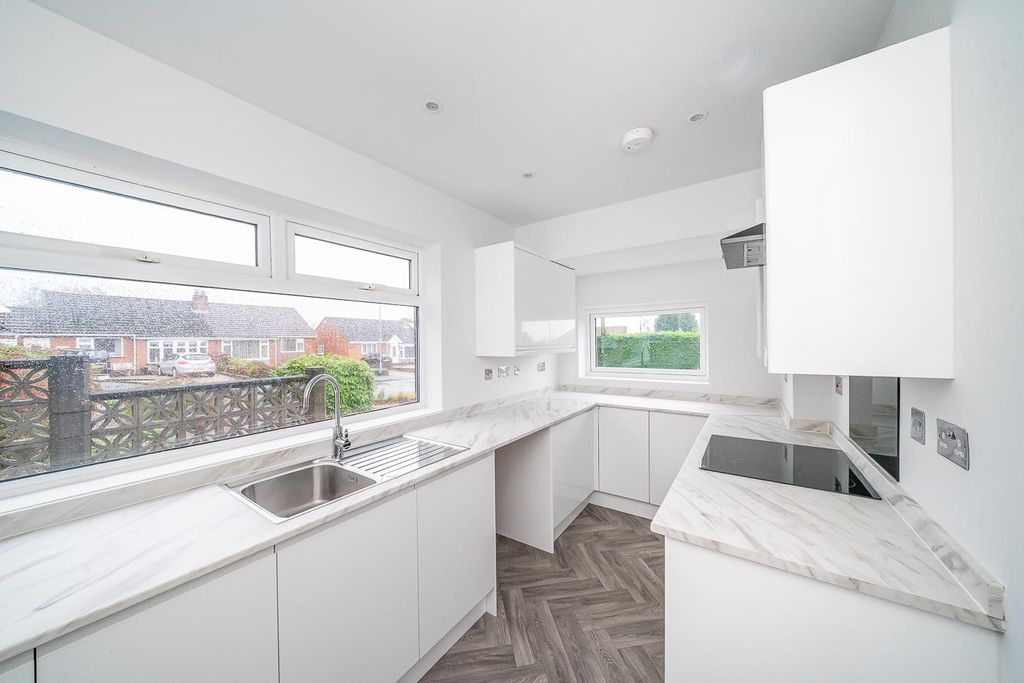 Property photo 3 of 31 Webbs-7.Jpg