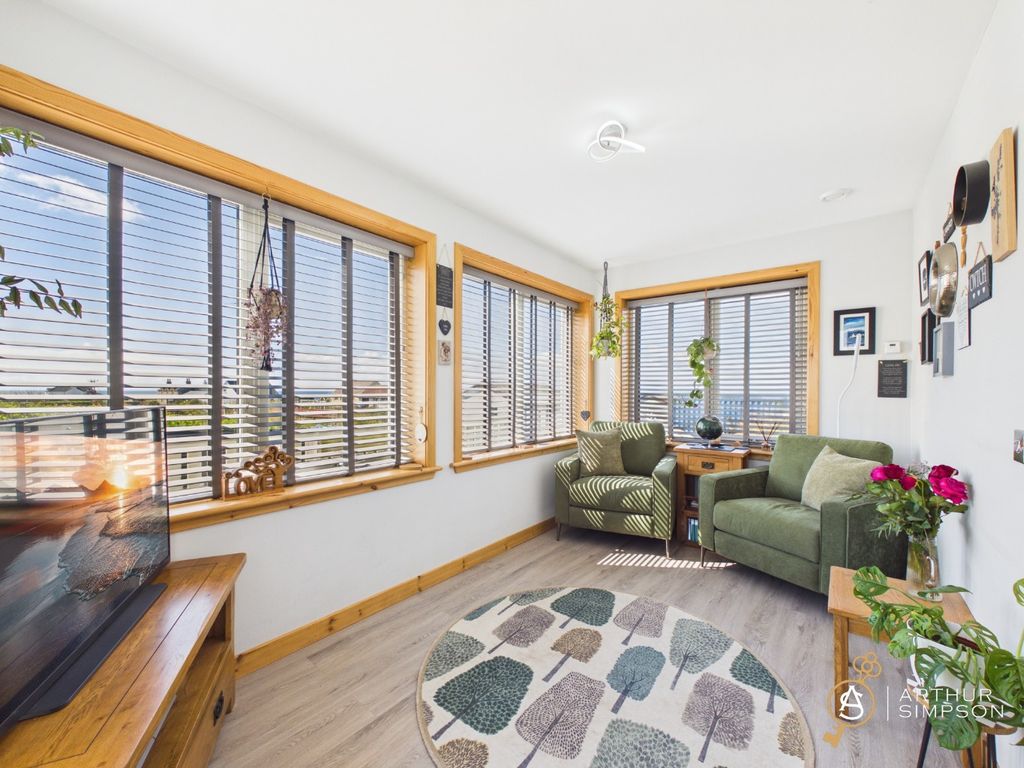 Property photo 2 of 48 5130622