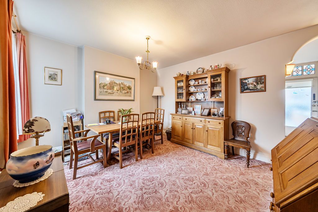 Property photo 3 of 12 Photo 9