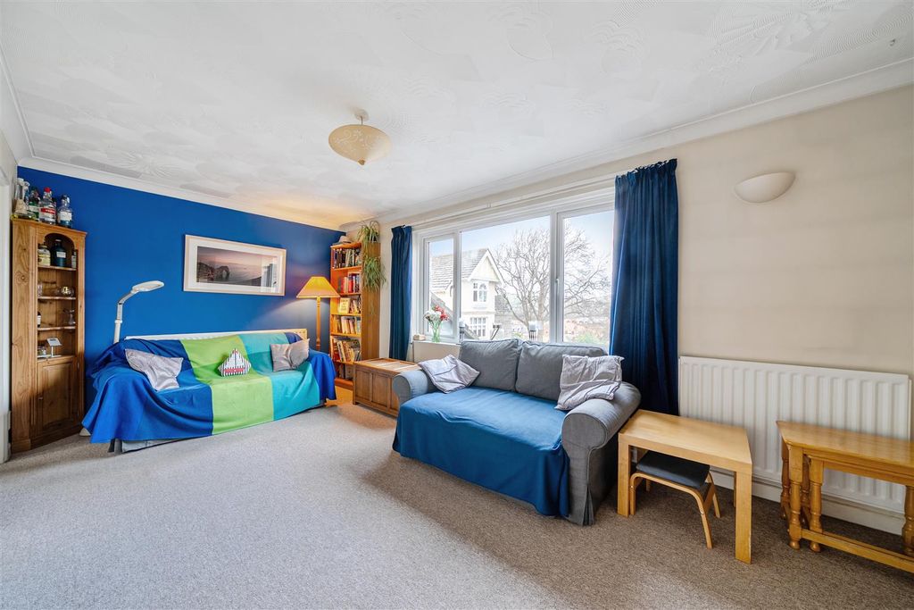 Property photo 3 of 27 1387688-13-693Ac69A9F2Bc.Jpg